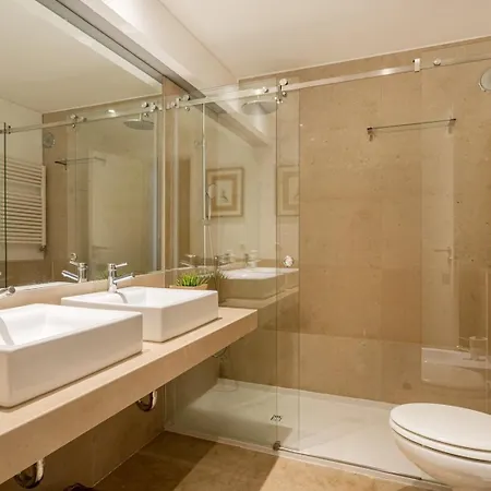 Appartement Chiado Mercy I With Ac Lissabon